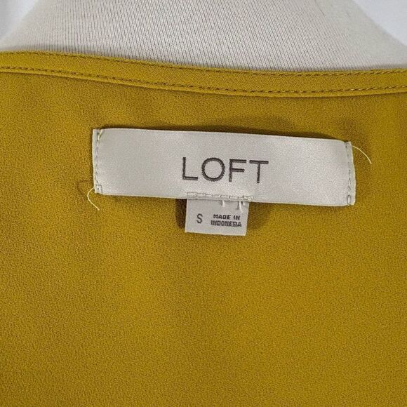 LOFT Mustard Yellow Sleeveless Top - Picture 5 of 6